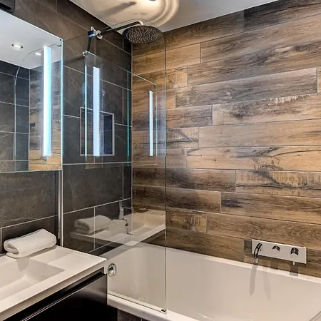 Winn, Alpes Agency, Chamonix, Sleeps 6 샤모니