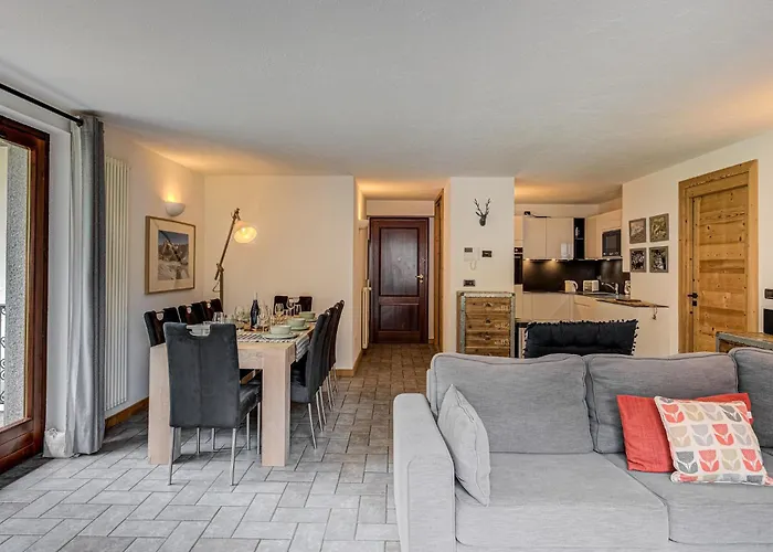 Winn, Alpes Travel, Chamonix, Sleeps 6 * Chamonix